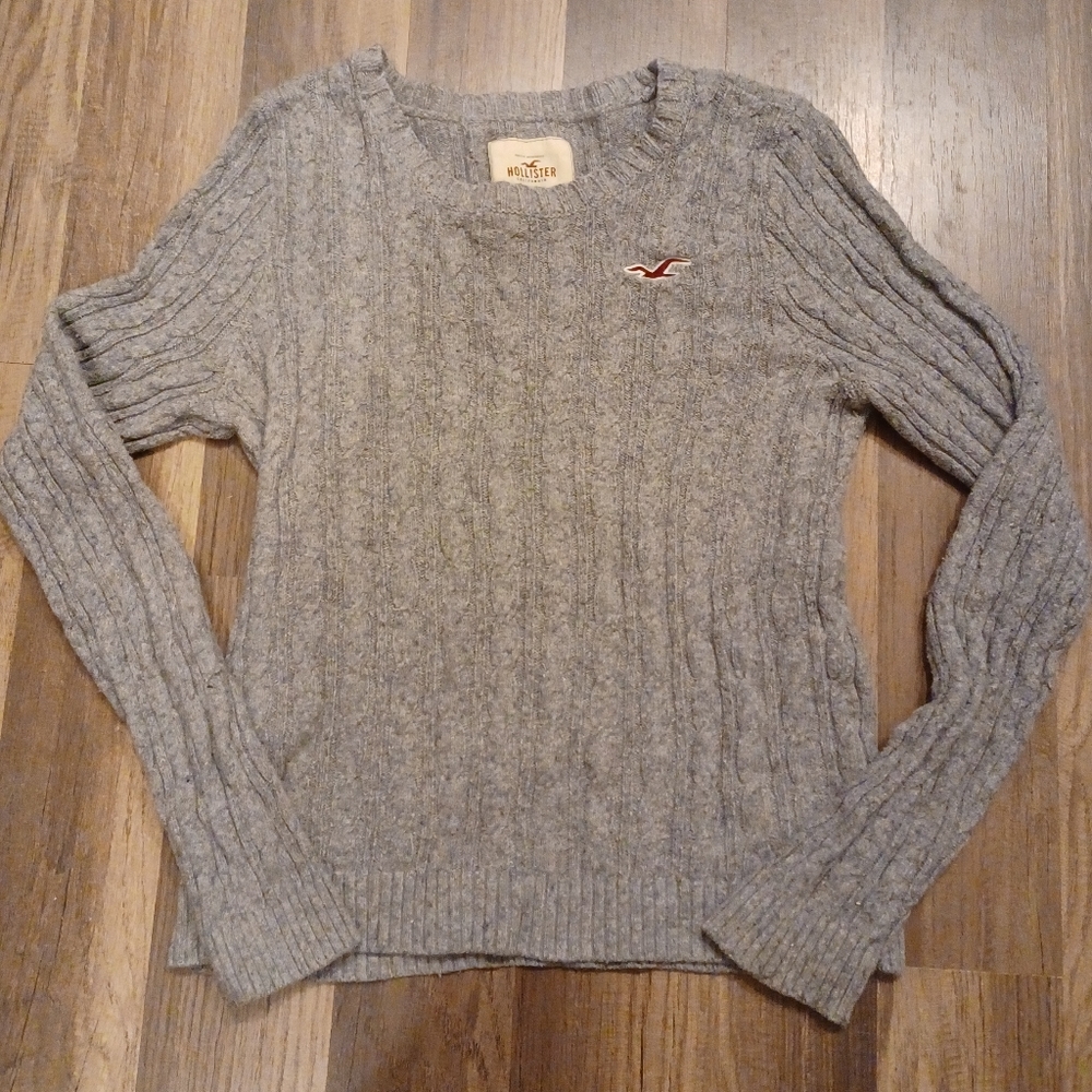 Hollister cable knit sweater